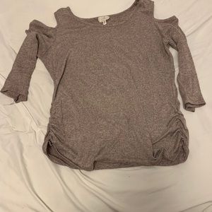 Cute shoulder cut out scrunch sides sweater